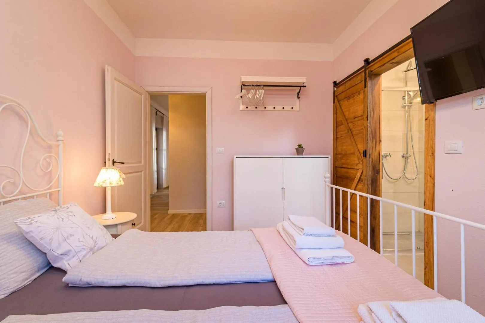 Villa Rajana For 14 Persons With Kids Playground & Pool Heating In Central Istria Svetvinčenat Chorvatsko