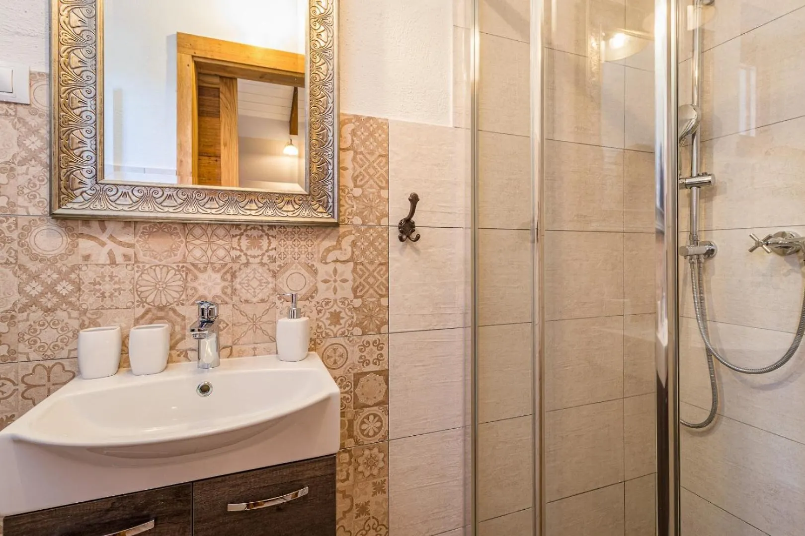 Villa Rajana For 14 Persons With Kids Playground & Pool Heating In Central Istria Svetvincenat