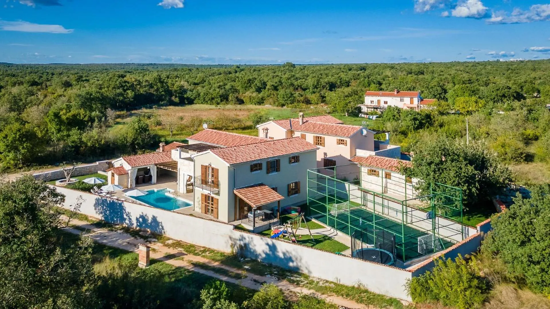Villa Rajana For 14 Persons With Kids Playground & Pool Heating In Central Istria Svetvincenat