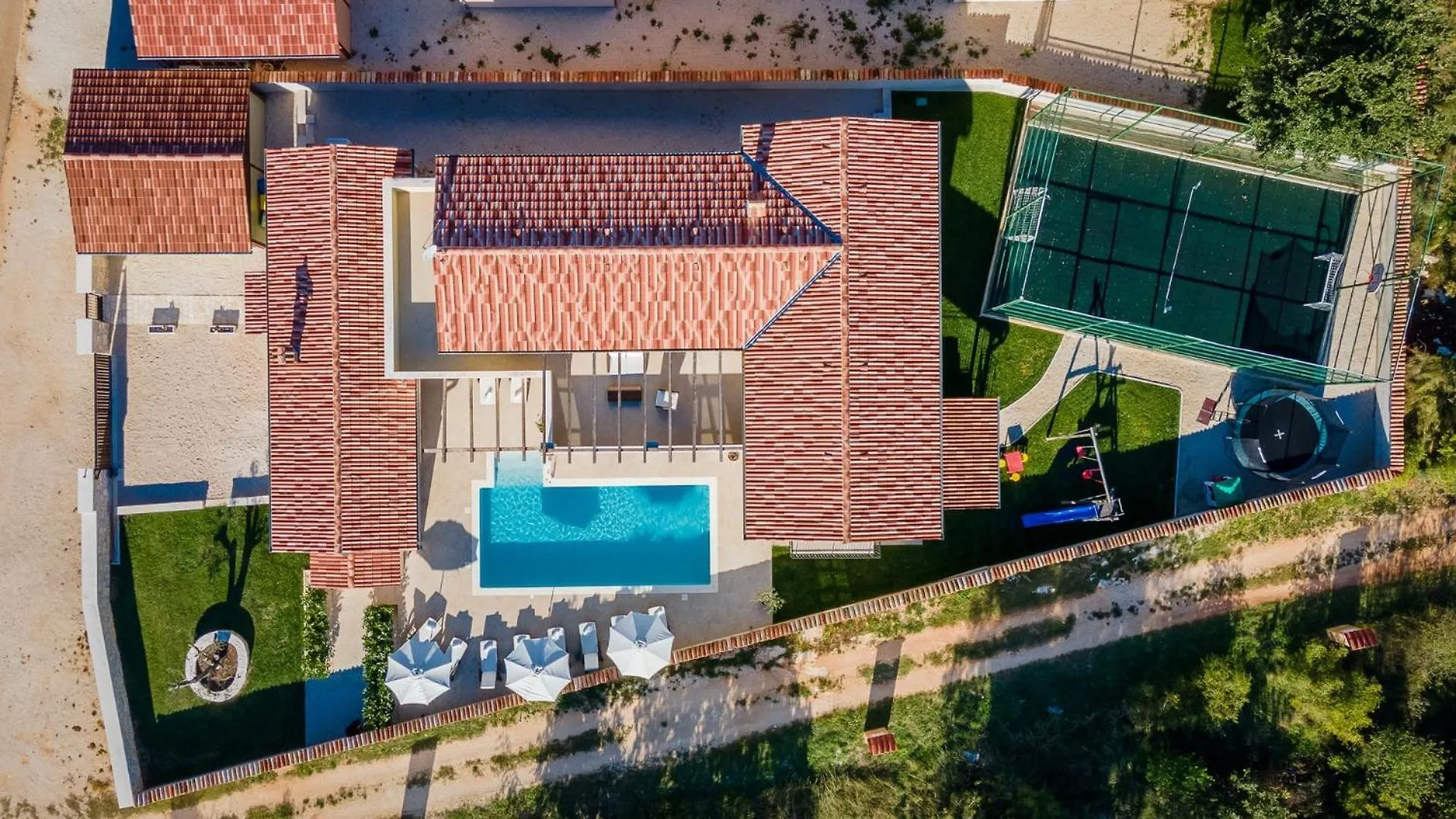 Villa Rajana For 14 Persons With Kids Playground & Pool Heating In Central Istria Svetvinčenat