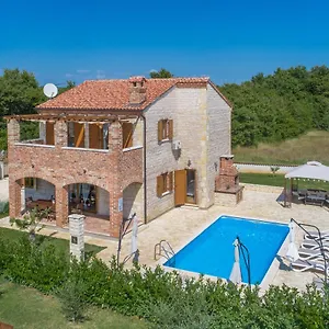Villa Dada, Svetvinčenat