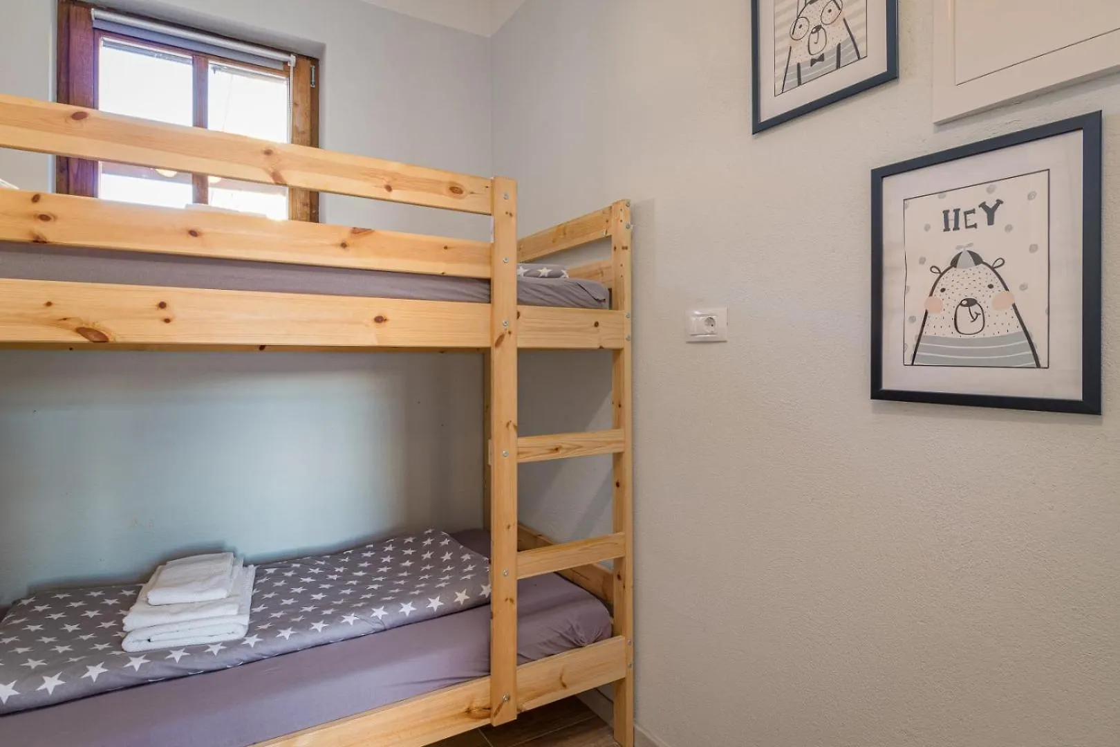 Villa Rajana For 14 Persons With Kids Playground & Pool Heating In Central Istria Svetvincenat